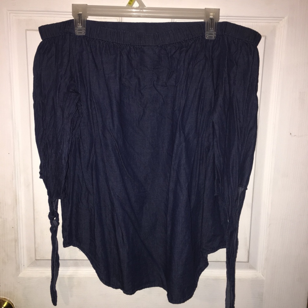 Navy blue| off the shoulder shirt